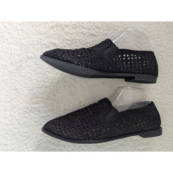 Qupid Shoes Women 7M Black Berta Slip On Summer Classic Loafers Open weave - Picture 2 of 7